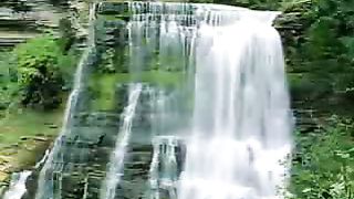 Кто мир чудесным создал