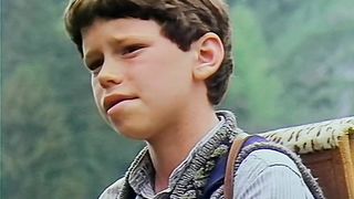 Следы на снегу (1983)