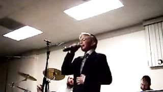 Соліст групи Shira Chadasha