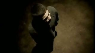 Человек в яме