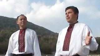 Гурт Джерело - Хай ця пісня залунає понад сині гори