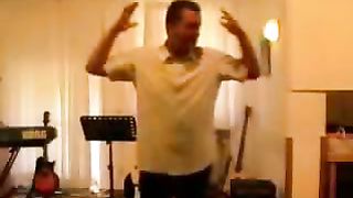 Кирьяков - Почему мы так поклоняемся