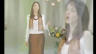 Ксения Лапицкая - Он так любит