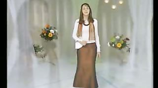 Ксения Лапицкая - Он так любит