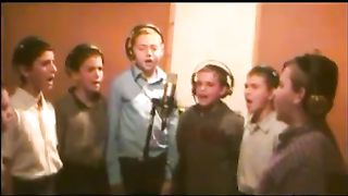Shira Chadasha Boys Choir - Az Yashir