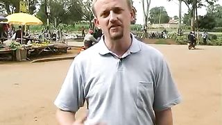 Любовь в действии Кения