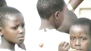 Любовь в действии Кения