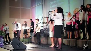 Наш Бог Великий (прославление в церкви)