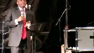 Генри Мадава - Есть сила в имени Иисуса