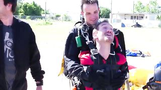 Nick Vujicic SKYDIVING JUMP