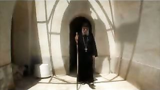 Отец Самаан и мусорный город в Египте