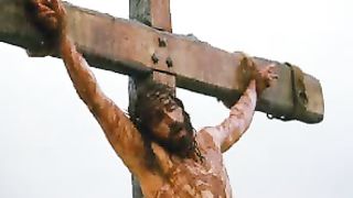 Я стою у креста