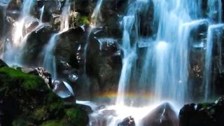 Есть на небе город