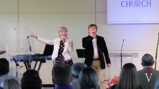 Олег и Елена Майовские - Вся слава Тебе наш Господь