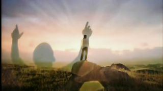 У Голгофского распятья