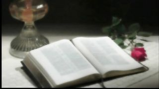 У Голгофского распятья