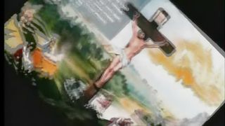 У Голгофского распятья тишина