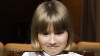 Девочка и червяк