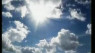 Він так любить ніжно