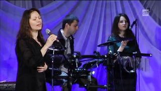 Баббеісу Набіл - Взаємовідносини в церкві