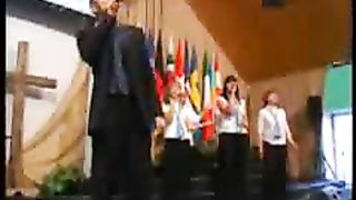 Он помог мне открыть