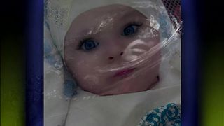 По небу полуночи ангел летел