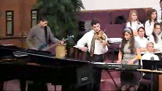 Здесь на земле мы только странники