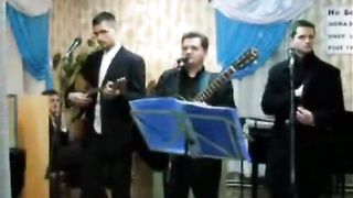 Семья Ларионовых - песня