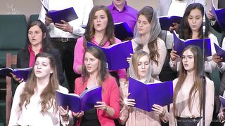 Он был распят за мир людской позорно