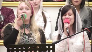 У пещеры стоит в печали (Воскресение Христово)