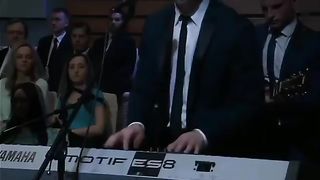 Христос воскрес! Воскрес Мессия!