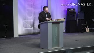 Денис Малютин - У фронтовой линии есть две стороны