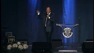 Генри Мадава - Человек, через которого движется Бог