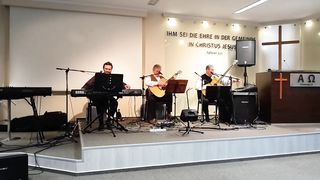 Трио "Новая жизнь" - Выступление в церкви