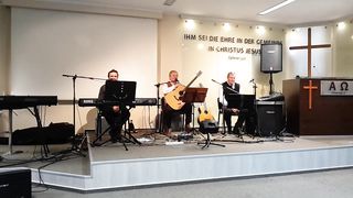 Трио "Новая жизнь" - Выступление в церкви