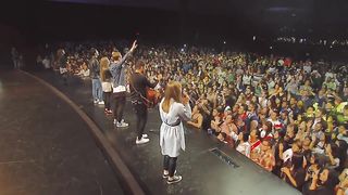 Несравненный (Исполнение на разных языках)