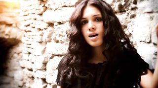 Дарина Кочанжи - Я падаю