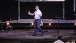 Сергей Гаврилов - Он отчаянно нас жаждет