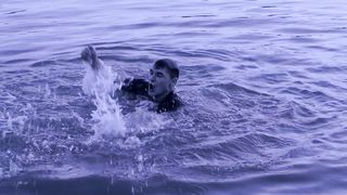 Люди гинуть, а тобі байдуже!