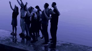 Люди гинуть, а тобі байдуже!