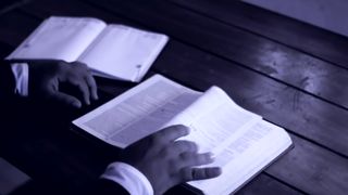 Люди гинуть, а тобі байдуже!