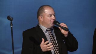 Радость - В тёмном небе над пещерой