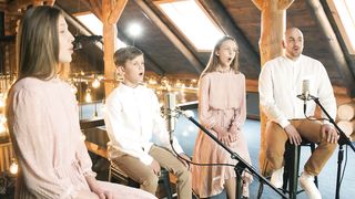 Сім’я Денисюків - На долонях Твоїх