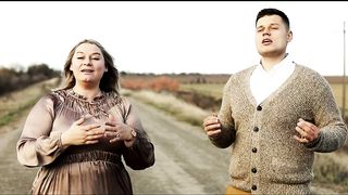 Оля Андрощук & Марк Наконечний - Бог Є