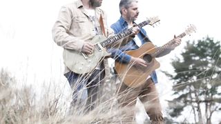 Виталий Ефремочкин - Он никогда не играл в любовь