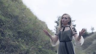 Annika - Верен Мне