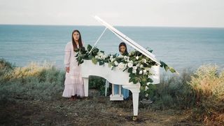 Каміла Кантеруки - Він - світло твоєї душі