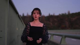 Ліза Ожеван - Я молюся за Україну