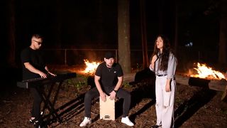 Дарина Кочанжи - Навколо Горить Вогонь