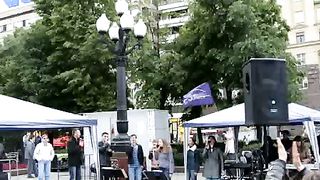 Буду петь (на площади города)